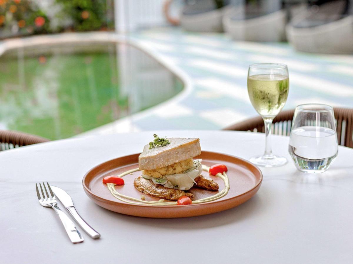 Mercure Cairns Exterior foto
